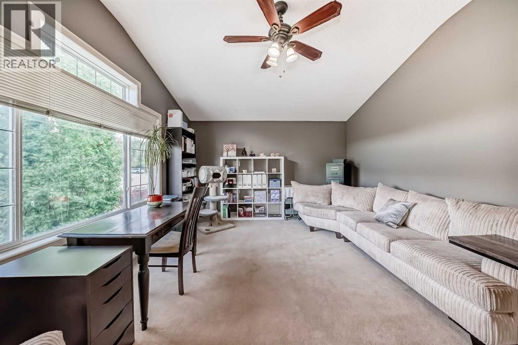 73 Crestmont Drive Sw, Calgary, Alberta  T3B 5Z6 - Photo 36 - A2269405