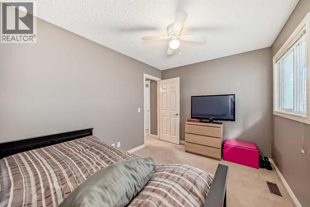 73 Crestmont Drive Sw, Calgary, Alberta  T3B 5Z6 - Photo 30 - A2269405