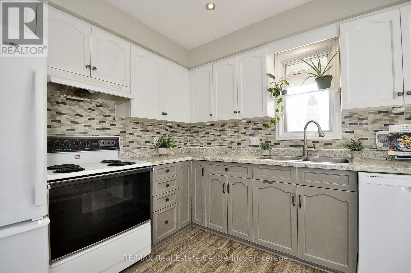 427 Bankside Crescent S, Kitchener, Ontario  N2N 3E5 - Photo 14 - X12563538