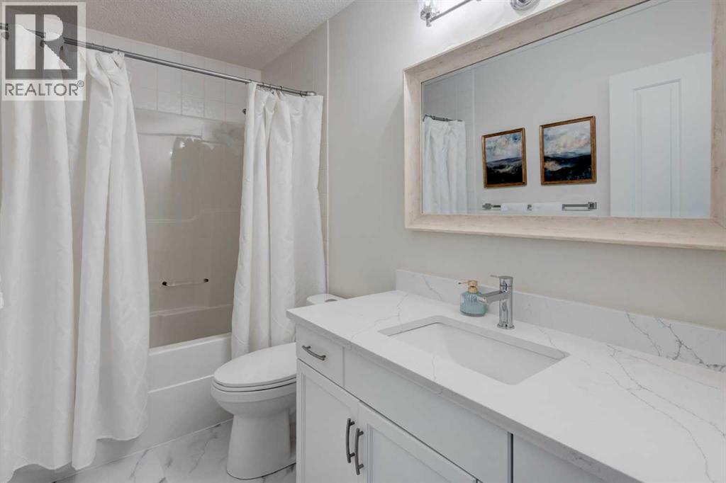 120 West Creek Close, Chestermere, Alberta  T1X 1M2 - Photo 11 - A2264919