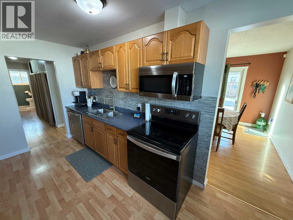 Property at 106 DOUGLAS Drive image 2