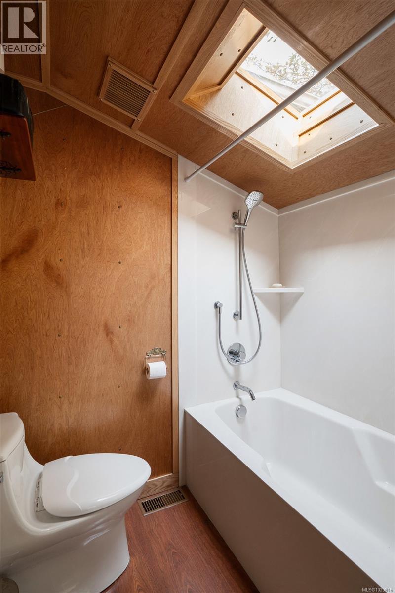 1256 Walnut St, Victoria, British Columbia  V8T 1N6 - Photo 15 - 1020916