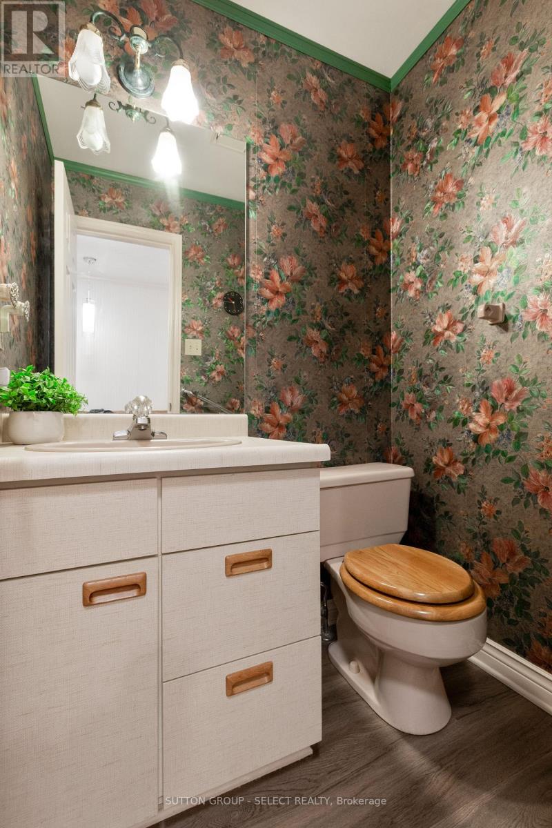 37 - 1443 Commissioners Road W, London South, Ontario  N6K 1E2 - Photo 21 - X12463744