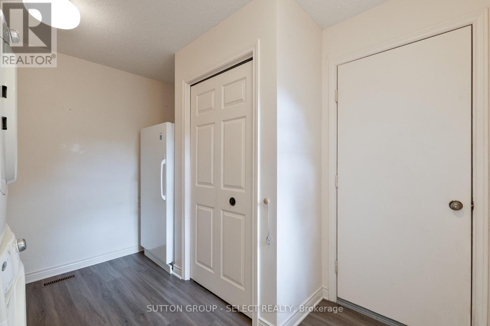 37 - 1443 Commissioners Road W, London South, Ontario  N6K 1E2 - Photo 26 - X12463744