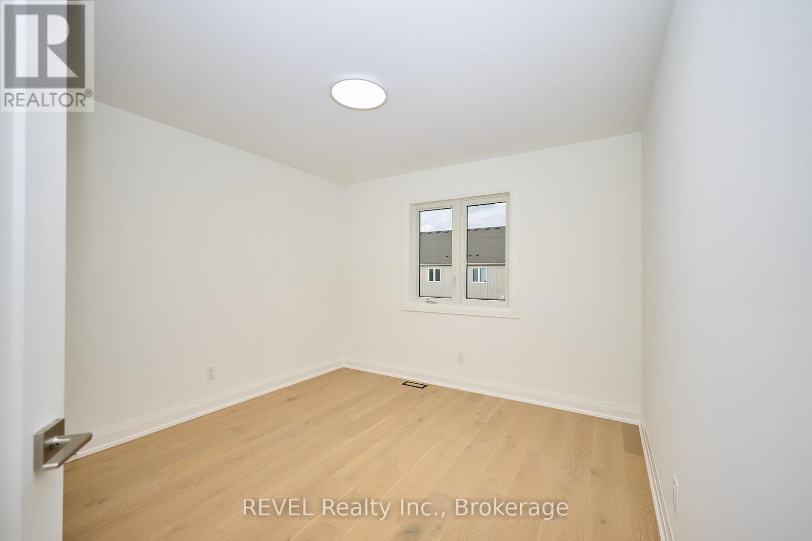 7429 Matteo Drive, Niagara Falls, Ontario  L2H 3T3 - Photo 19 - X12443876