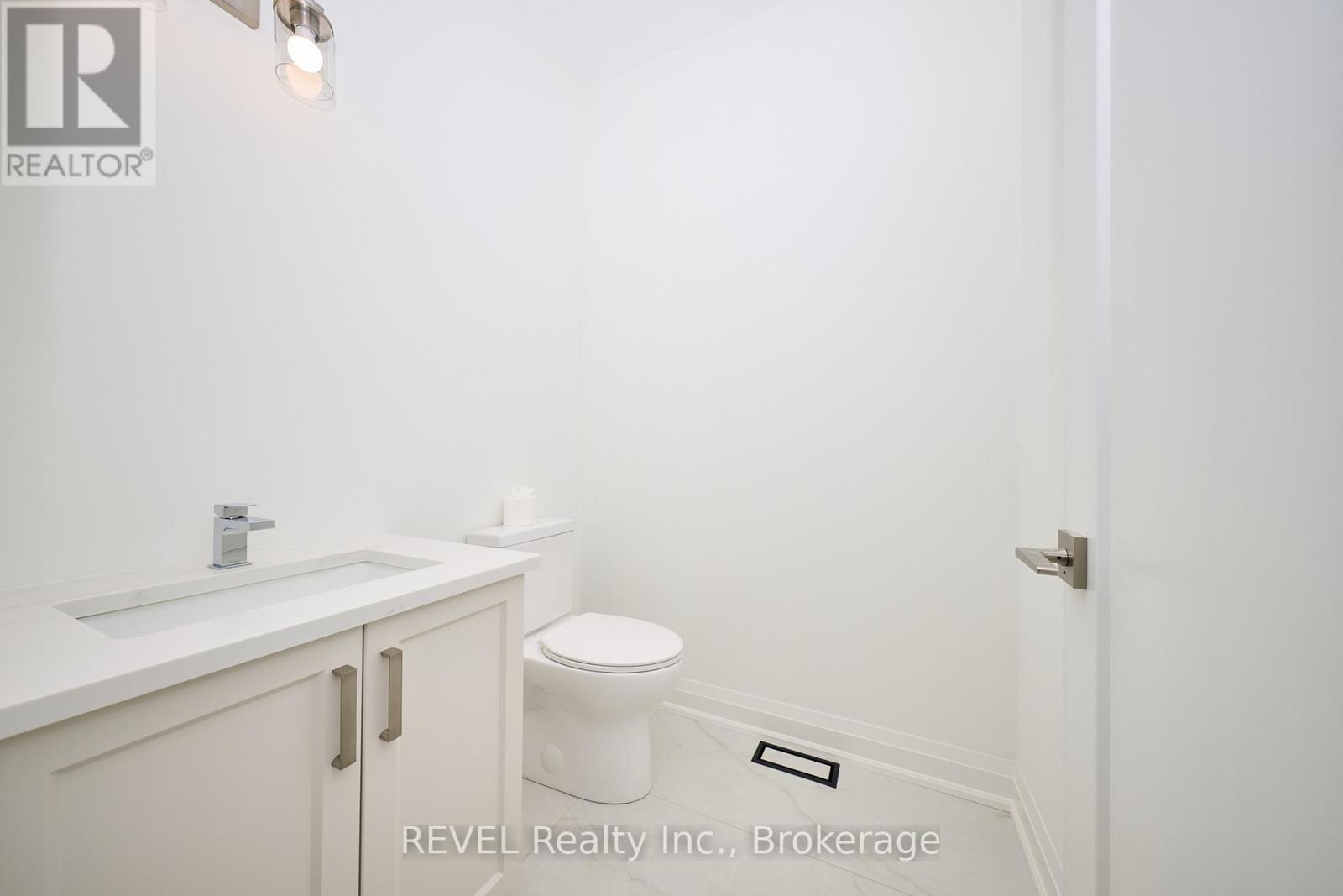 7437 Matteo Drive, Niagara Falls, Ontario L2H 3T3 - Photo 15 - X12443954