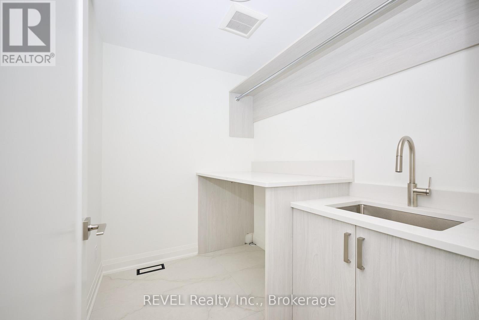 7437 Matteo Drive, Niagara Falls, Ontario L2H 3T3 - Photo 22 - X12443954