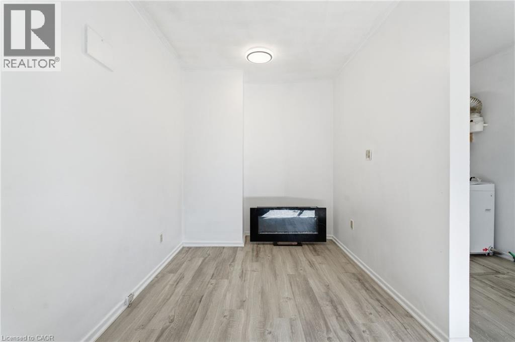 53 1/2-55 Duke Street, Brantford, Ontario  N3T 3T8 - Photo 9 - 40784067