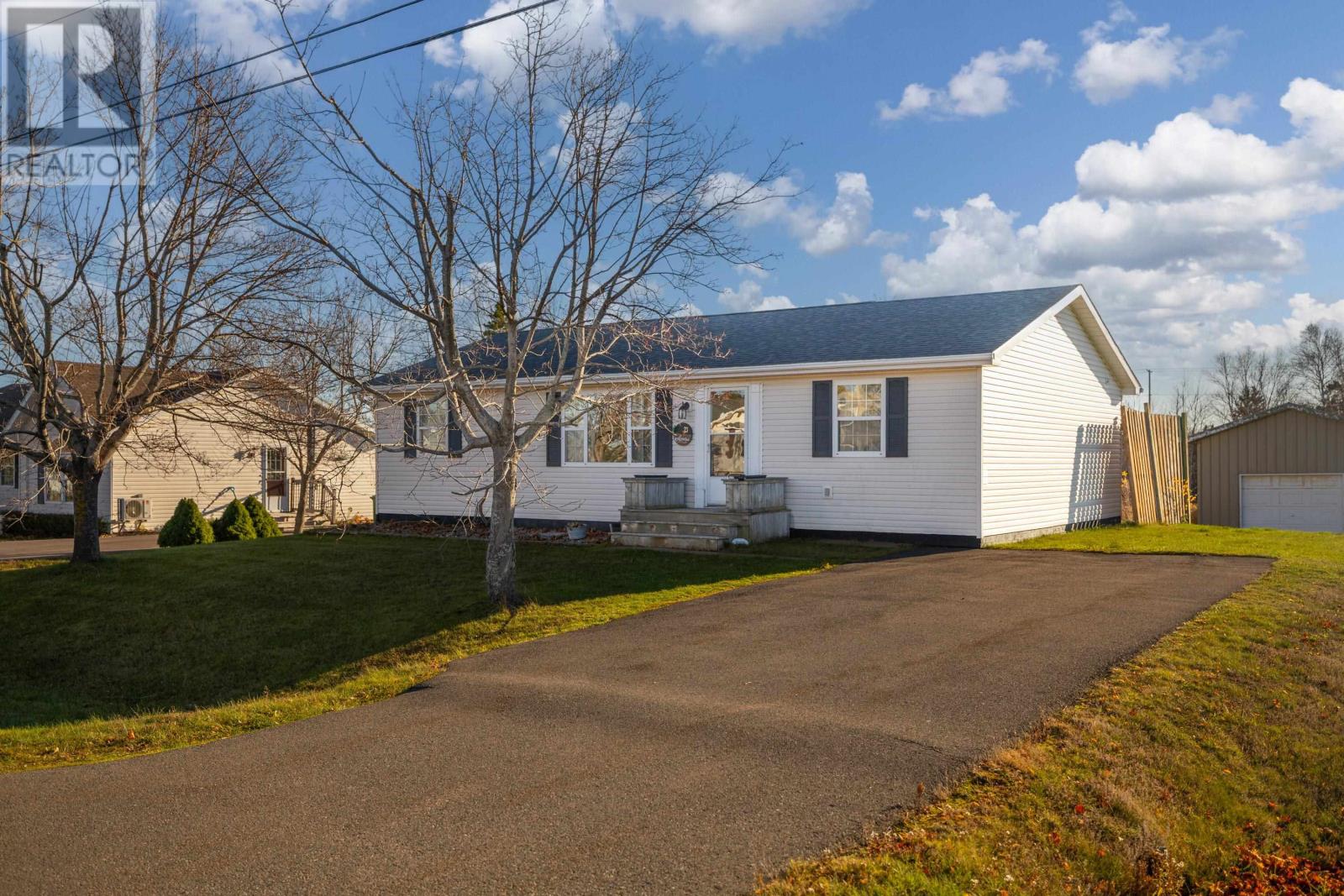 23 Friar Drive, Charlottetown, Prince Edward Island  C1A 9L1 - Photo 1 - 202528321