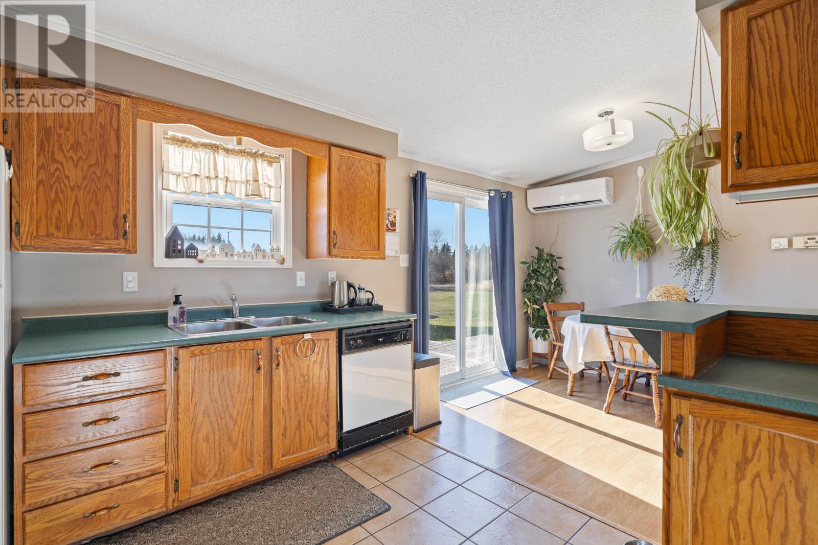 23 Friar Drive, Charlottetown, Prince Edward Island  C1A 9L1 - Photo 13 - 202528321