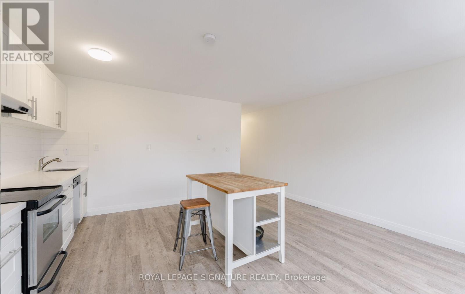 D - 2584 Yonge Street, Toronto, Ontario  M4P 2J3 - Photo 3 - C12563384