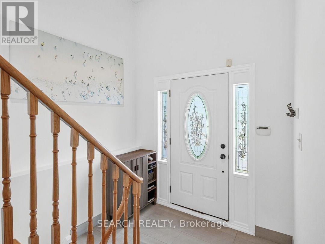 Upper - 27 Hickorynut Drive, Toronto, Ontario  M2J 4W6 - Photo 5 - C12563392