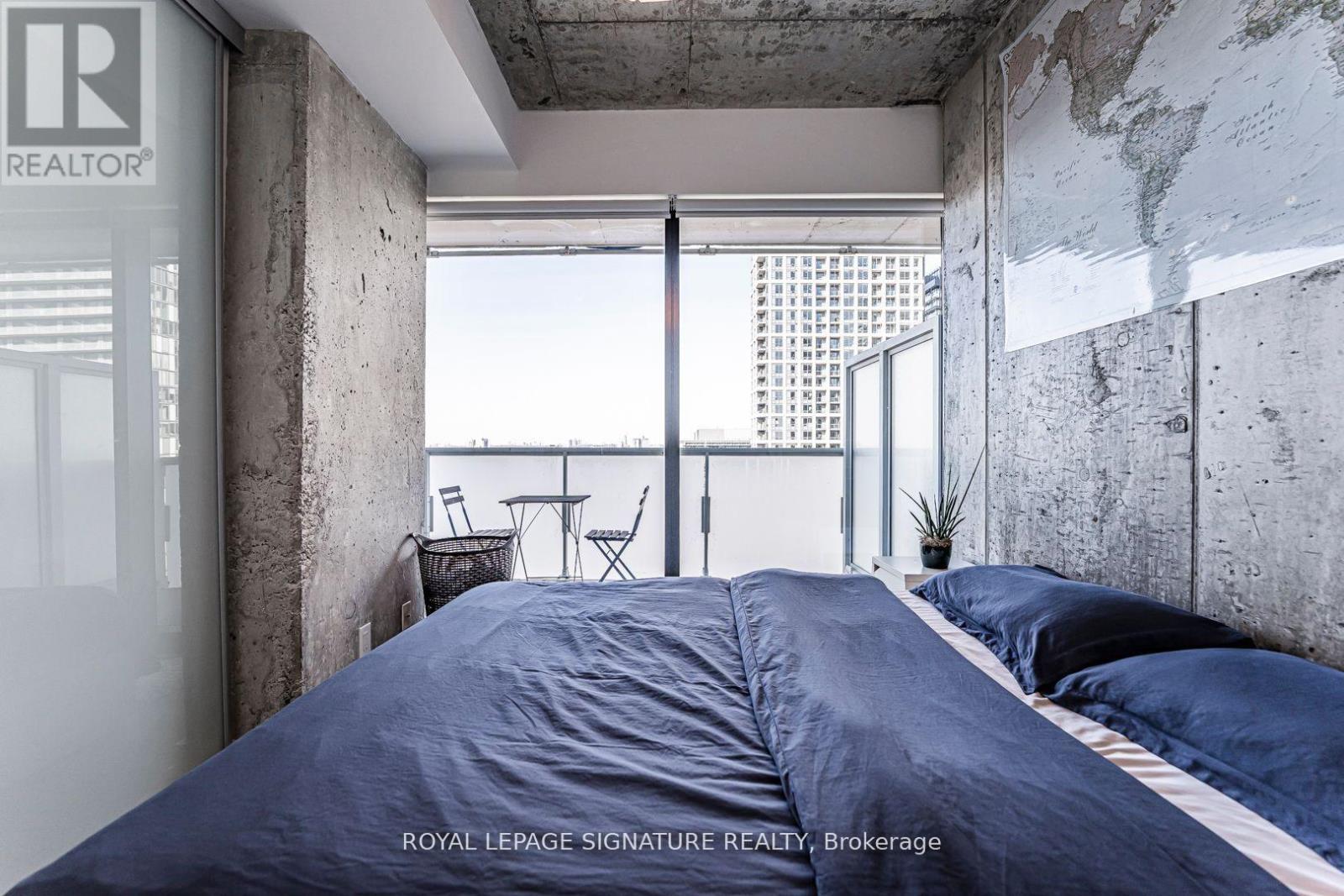 2105 - 11 Charlotte Street, Toronto, Ontario  M5V 2H5 - Photo 14 - C12563506