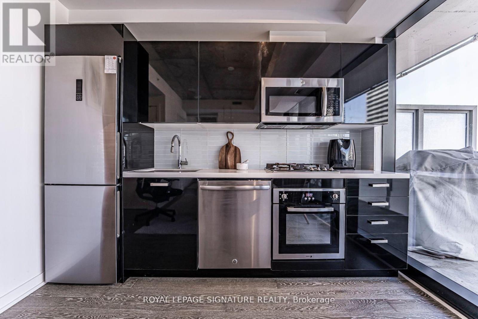 2105 - 11 Charlotte Street, Toronto, Ontario  M5V 2H5 - Photo 9 - C12563506