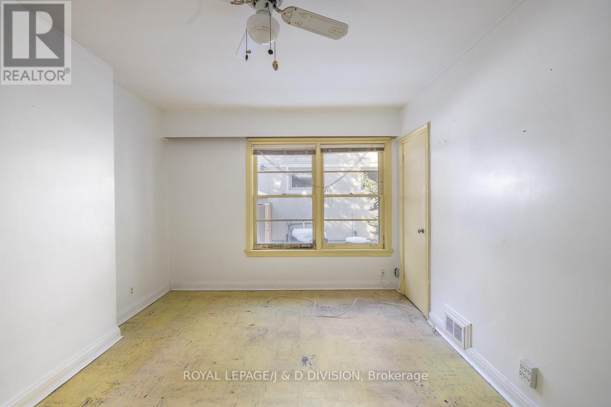 10 Campbell Crescent, Toronto, Ontario  M2P 1P2 - Photo 32 - C12563514