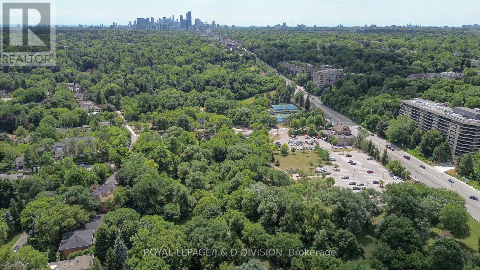 10 Campbell Crescent, Toronto, Ontario  M2P 1P2 - Photo 38 - C12563514