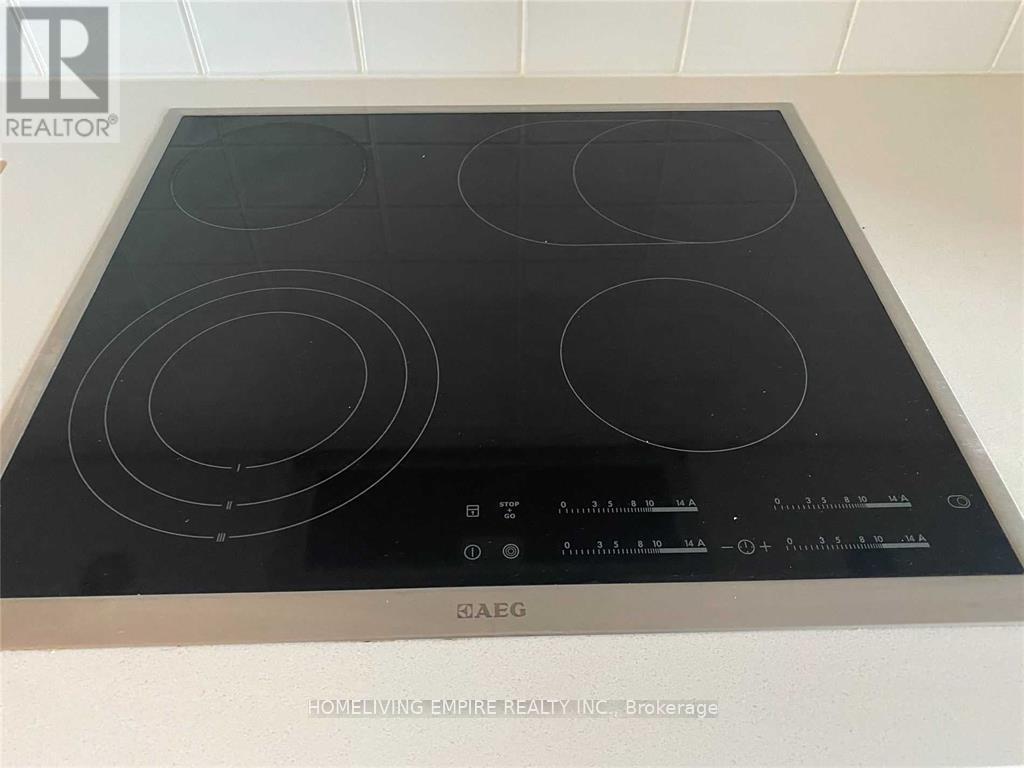 802 - 318 Richmond Street W, Toronto, Ontario  M5V 1X2 - Photo 4 - C12563530