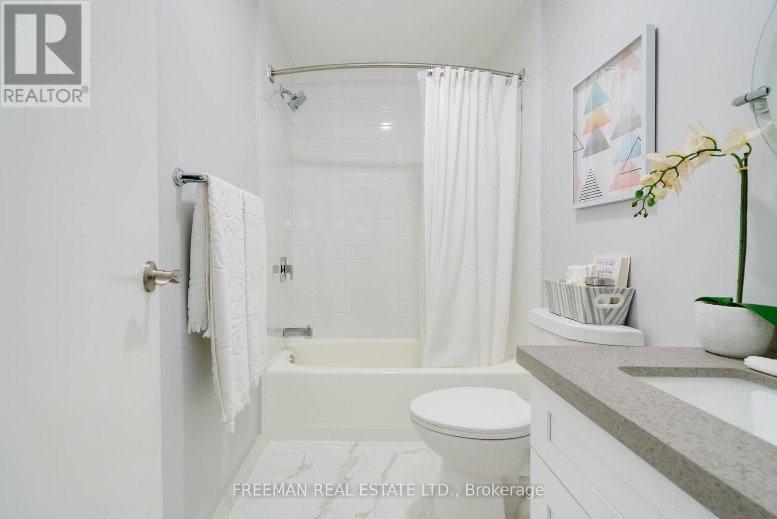 308 - 214 Wellesley Street E, Toronto, Ontario  M4X 1G2 - Photo 9 - C12563576