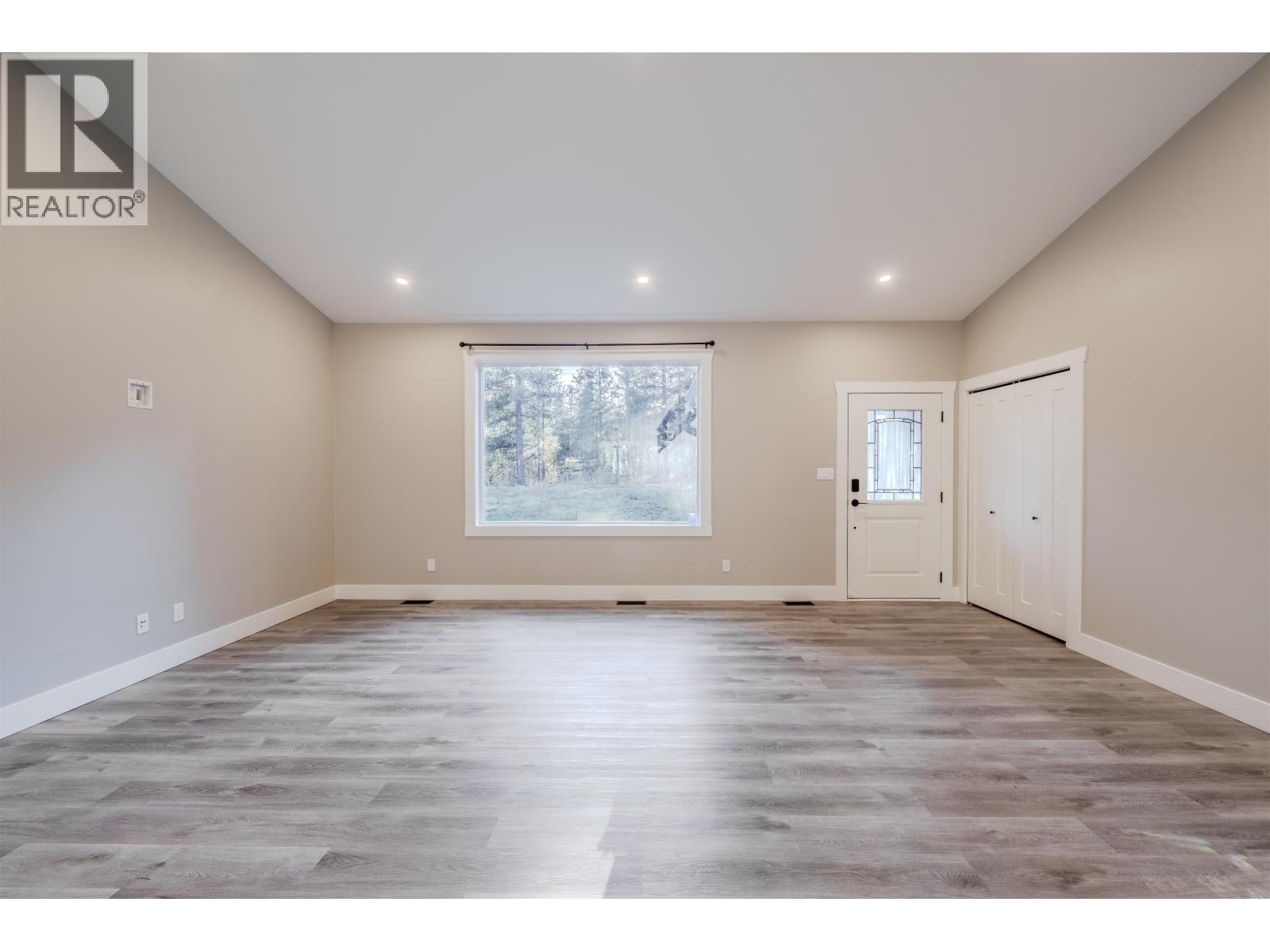 5025 Kyllo Road, 108 Mile Ranch, British Columbia  V0K 2Z0 - Photo 19 - R3049920