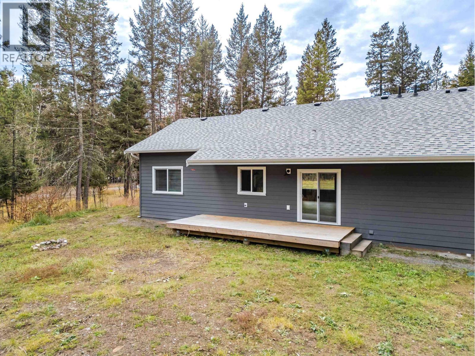5025 Kyllo Road, 108 Mile Ranch, British Columbia  V0K 2Z0 - Photo 3 - R3049920