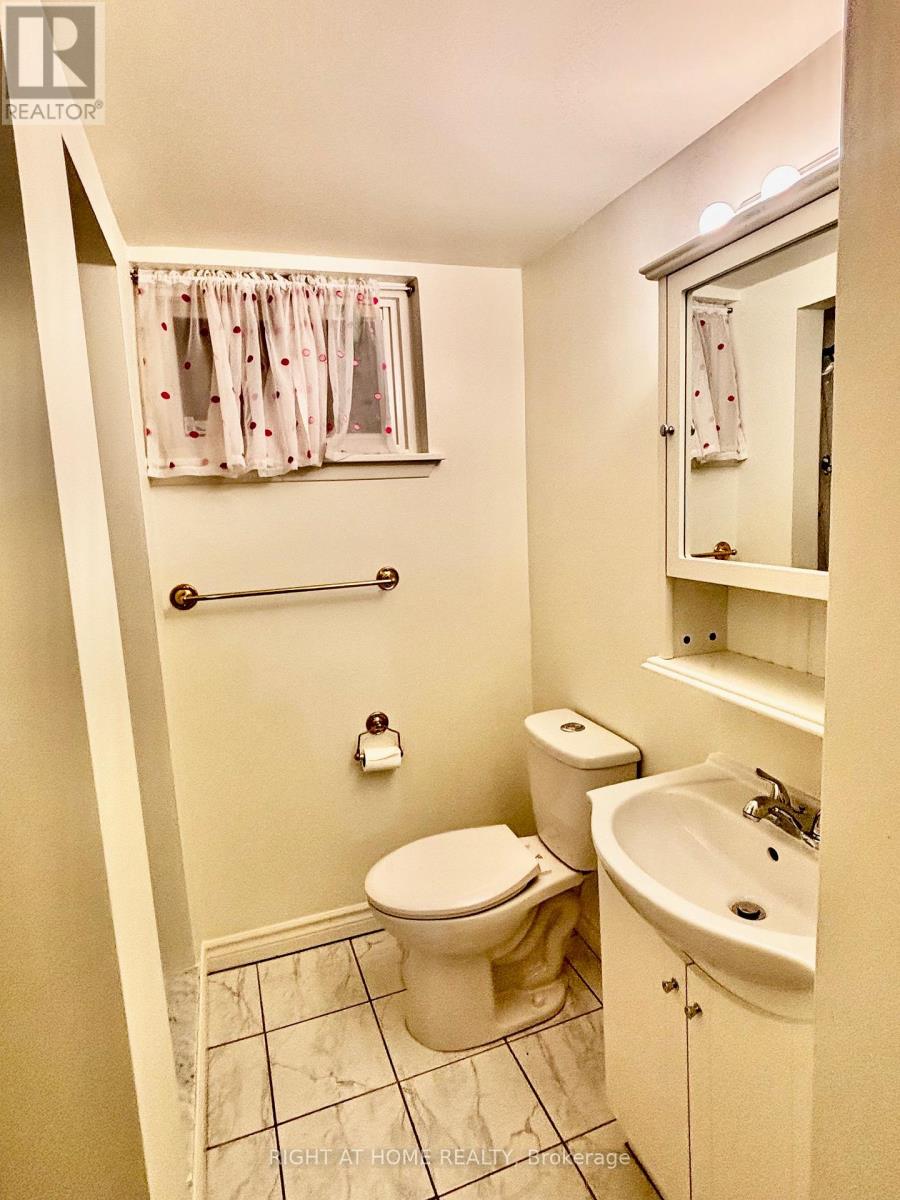 130 Cultra Square, Toronto, Ontario  M1E 2E3 - Photo 5 - E12563464