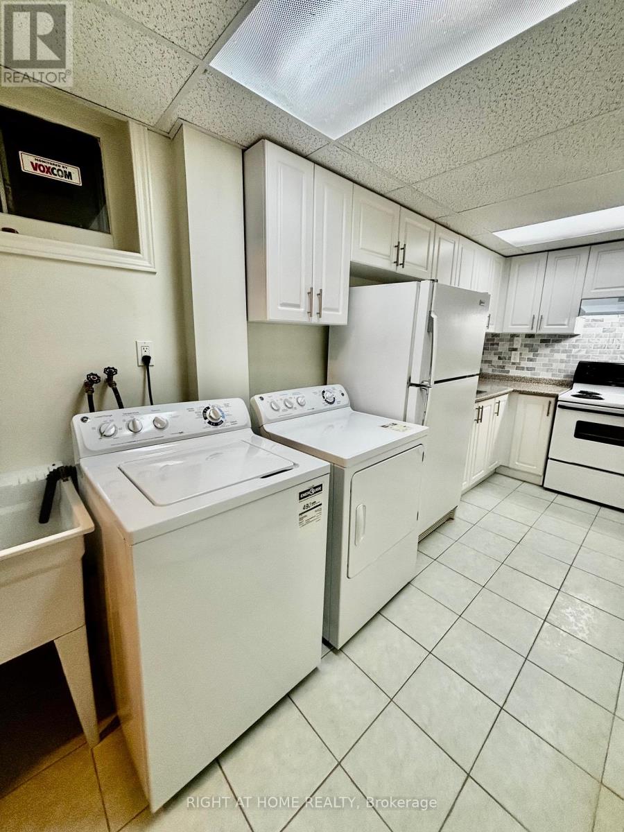 130 Cultra Square, Toronto, Ontario  M1E 2E3 - Photo 9 - E12563464