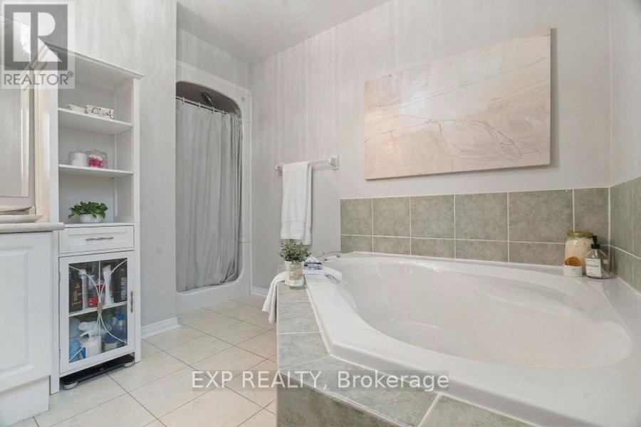 1905 Clearwater Court, Oshawa, Ontario  L1K 2Z6 - Photo 16 - E12563570