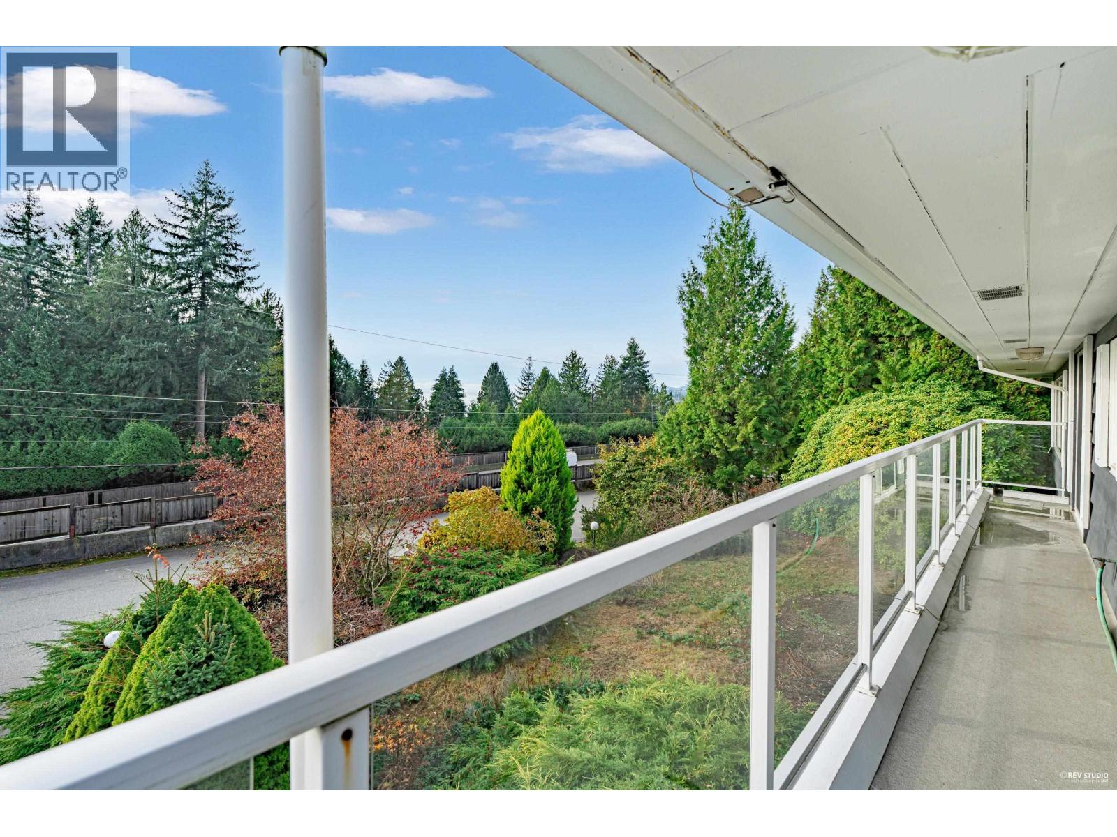 2615 Skilift Place, West Vancouver, British Columbia  V7S 2T6 - Photo 12 - R3067089