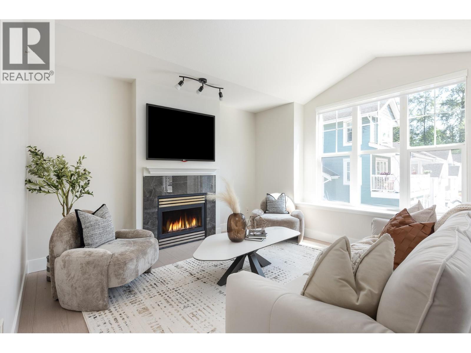 230 3000 Riverbend Drive, Coquitlam, British Columbia  V3C 6R1 - Photo 4 - R3068611