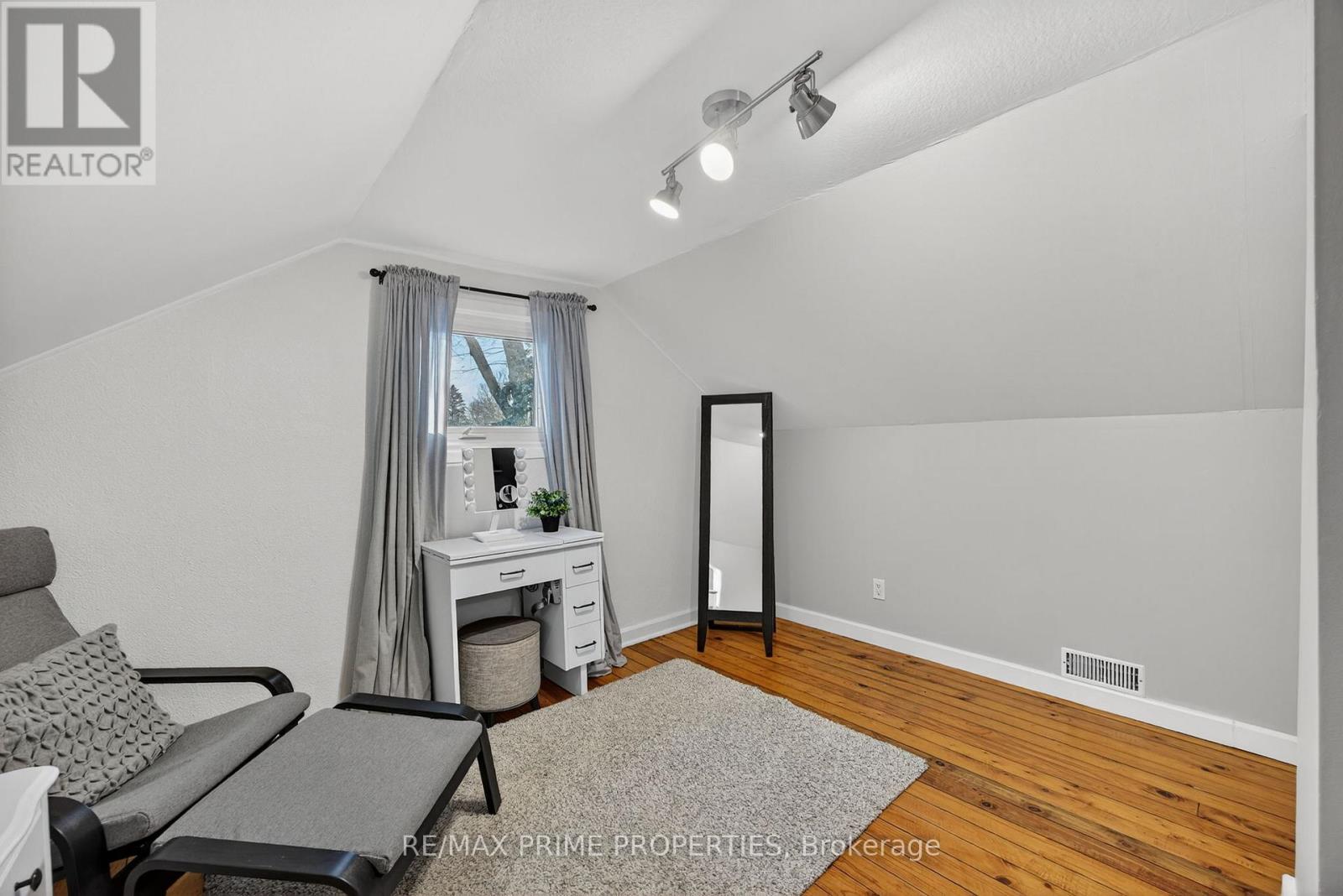 29 Victory Drive, East Gwillimbury (Mt Albert), Ontario  L0G 1M0 - Photo 18 - N12563468