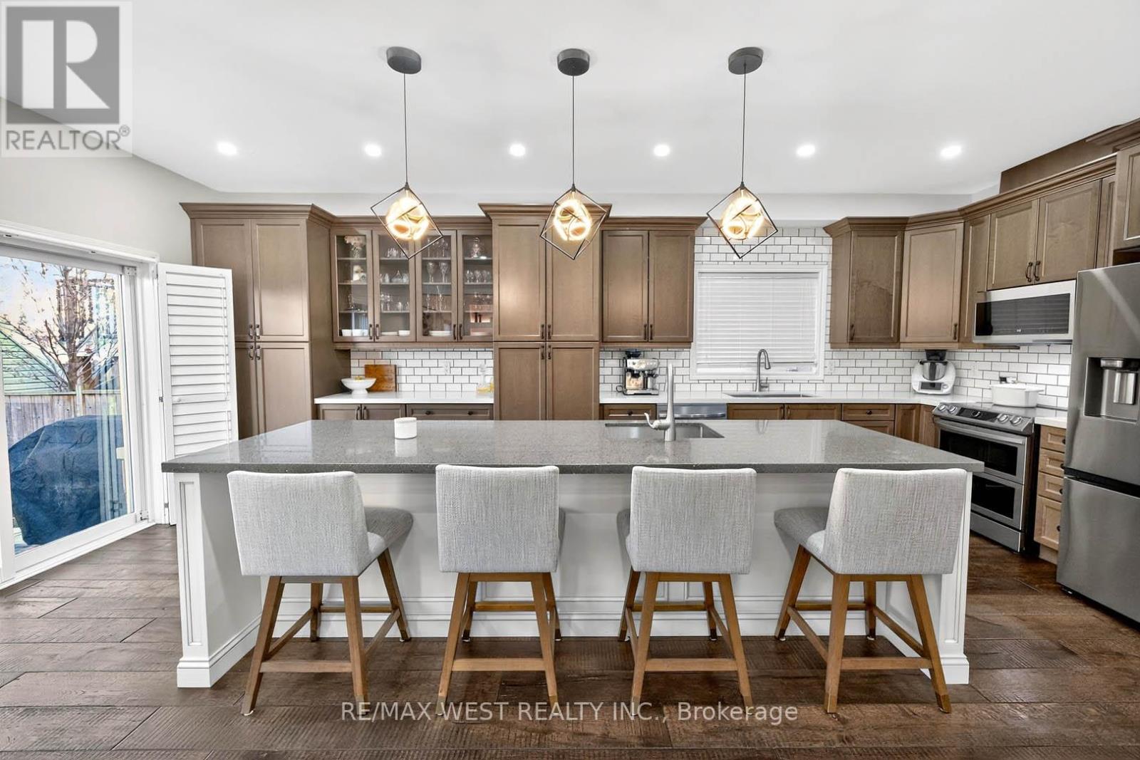 209 King Street South Street S, New Tecumseth, Ontario  L9R 0A7 - Photo 18 - N12563522