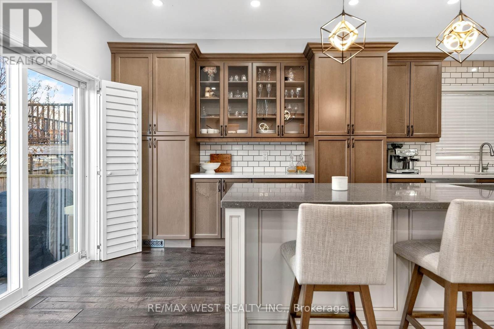 209 King Street South Street S, New Tecumseth, Ontario  L9R 0A7 - Photo 19 - N12563522