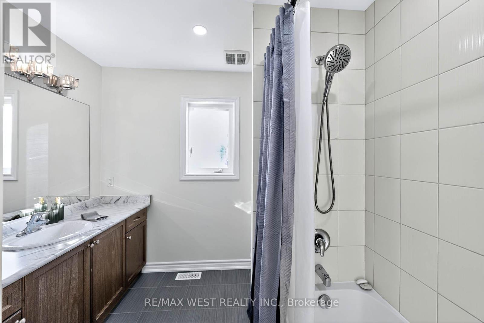 209 King Street South Street S, New Tecumseth, Ontario  L9R 0A7 - Photo 38 - N12563522