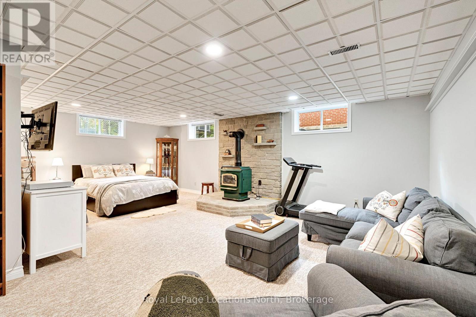 266 45th Street S, Wasaga Beach, Ontario  L9Z 1R3 - Photo 38 - S12485492