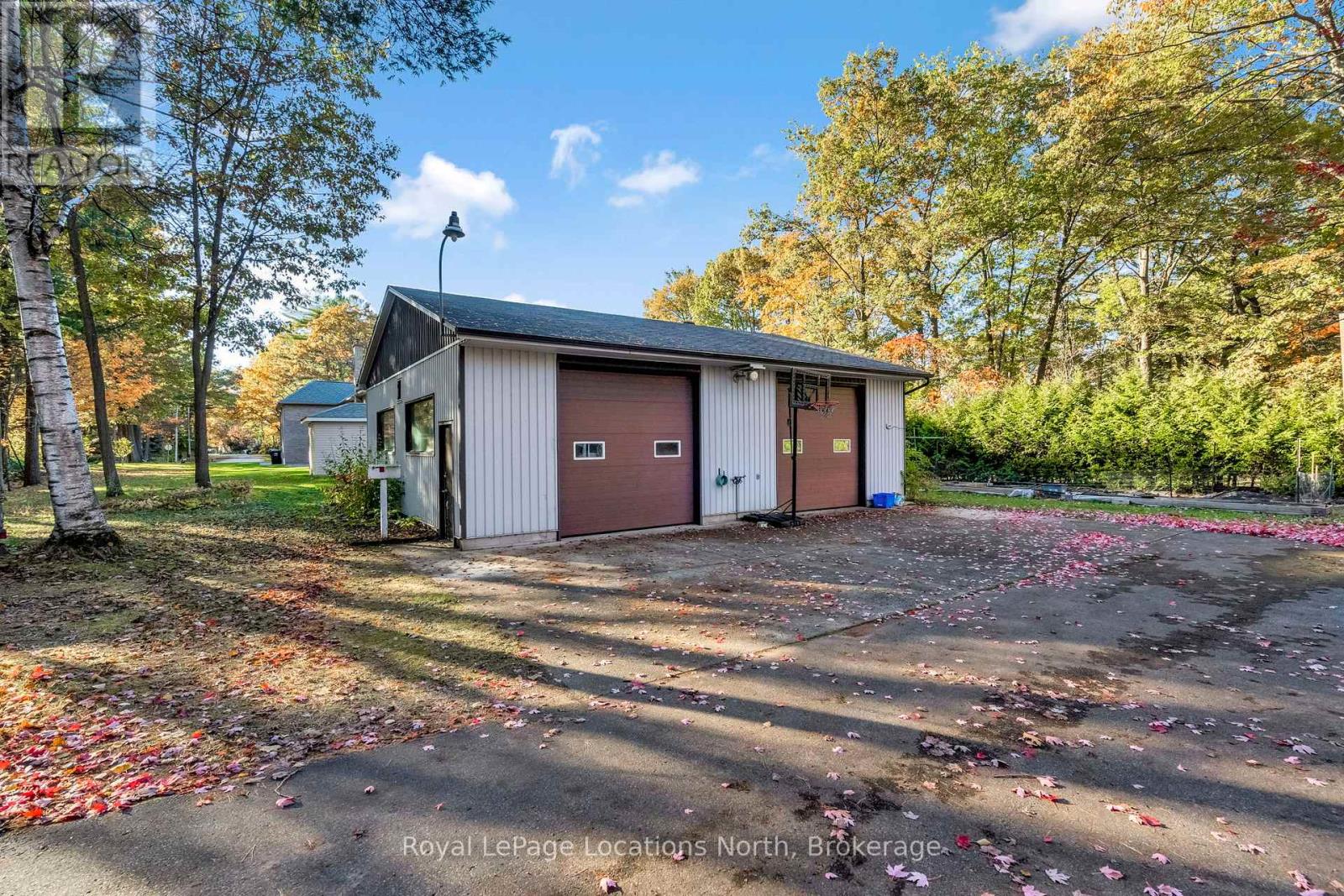 266 45th Street S, Wasaga Beach, Ontario  L9Z 1R3 - Photo 5 - S12485492