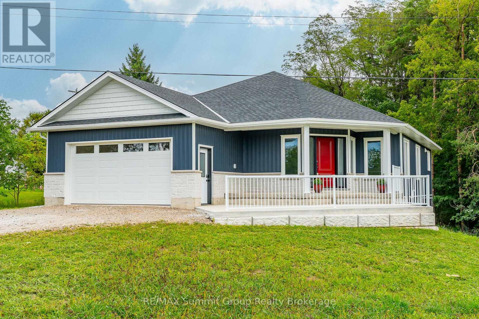 307 1st Avenue S, Arran-Elderslie, Ontario  N0G 1L0 - Photo 2 - X12374740