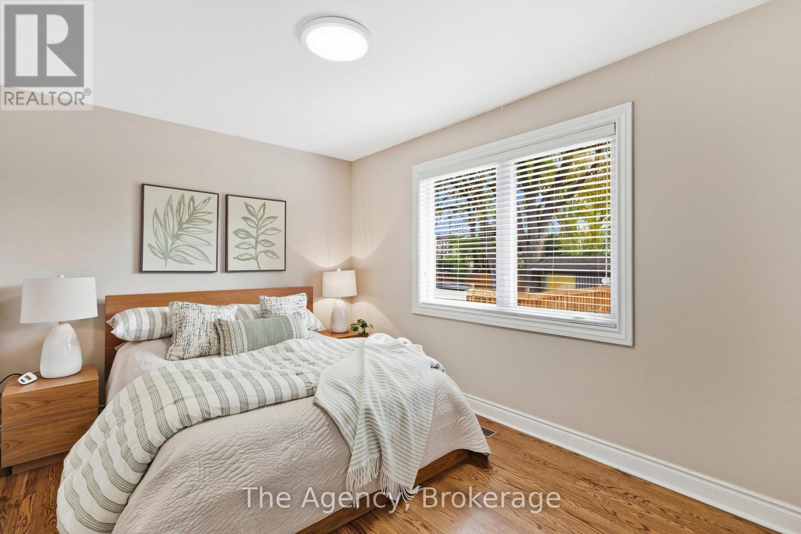 496 Pineland Avenue, Oakville, Ontario  L6K 2A1 - Photo 20 - W12563668