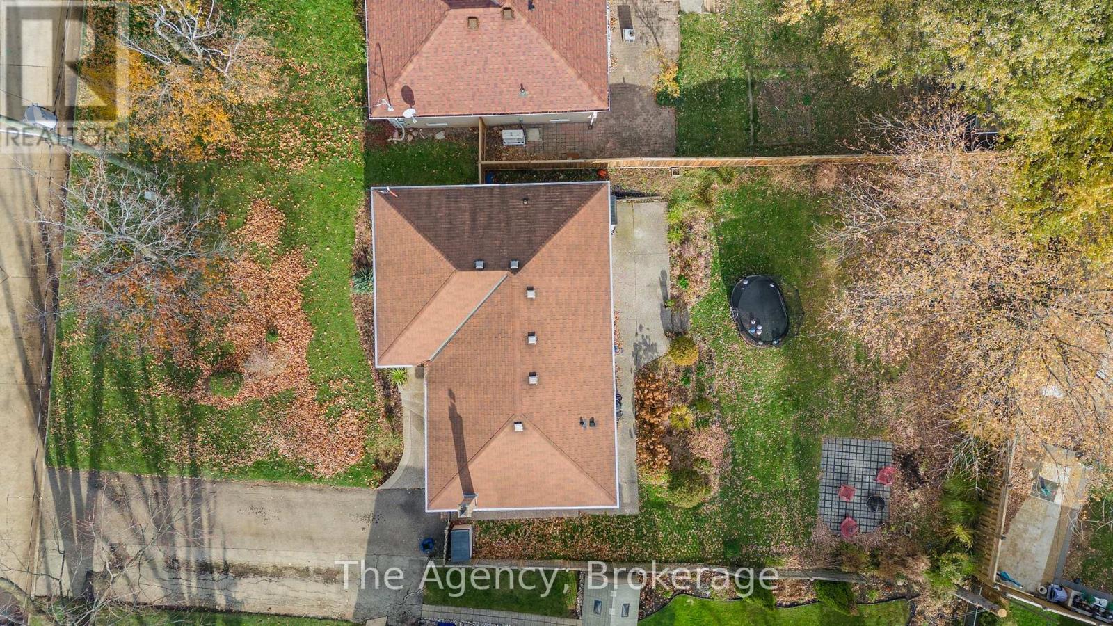 496 Pineland Avenue, Oakville, Ontario  L6K 2A1 - Photo 44 - W12563668