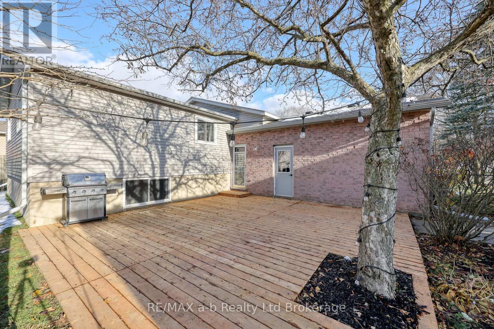 249 Arris Crescent, West Perth, Ontario  N0K 1N0 - Photo 32 - X12563628