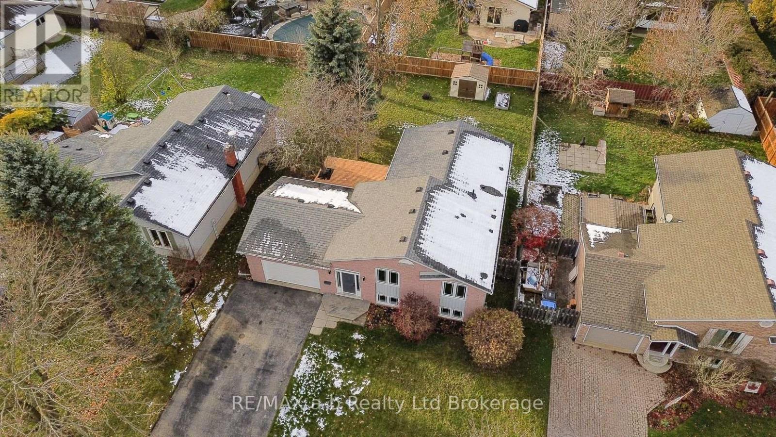 249 Arris Crescent, West Perth, Ontario  N0K 1N0 - Photo 38 - X12563628