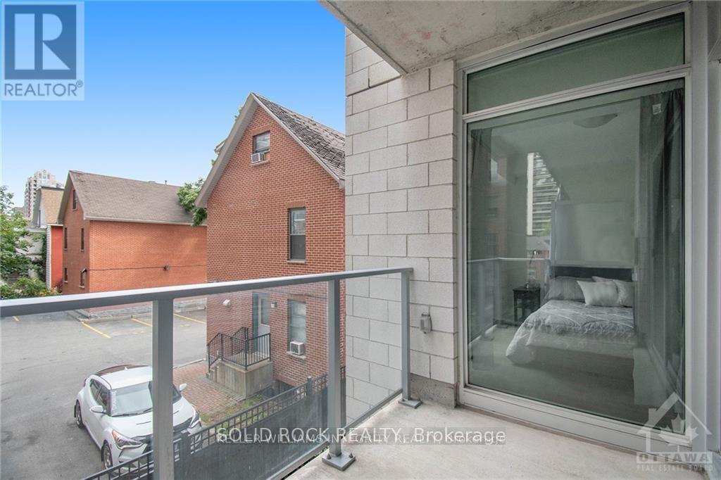 213 - 255 Bay Street, Ottawa, Ontario  K1R 5Z4 - Photo 10 - X12469865