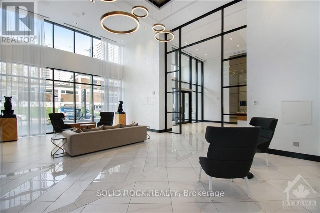 213 - 255 Bay Street, Ottawa, Ontario  K1R 5Z4 - Photo 4 - X12469865