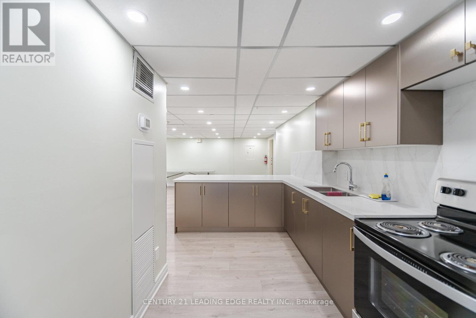 1109 - 18 Knightsbridge Road, Brampton, Ontario  L6T 3X5 - Photo 33 - W12563388