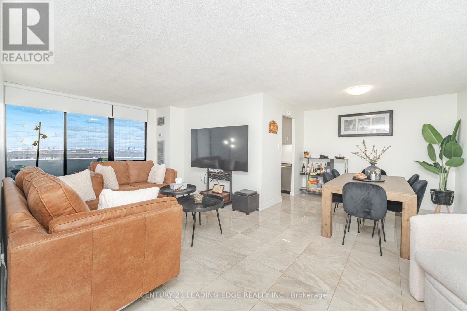 1109 - 18 Knightsbridge Road, Brampton, Ontario  L6T 3X5 - Photo 6 - W12563388