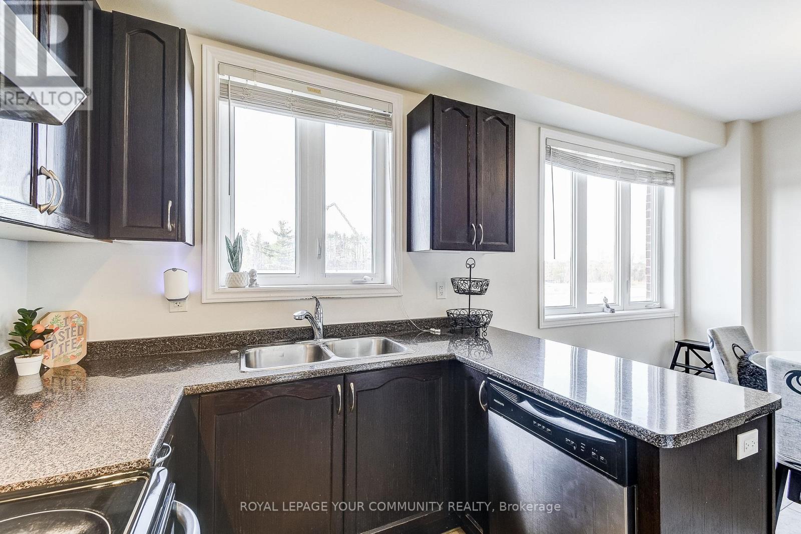 54 Kayak Heights, Brampton, Ontario  L6Z 0H9 - Photo 18 - W12563412