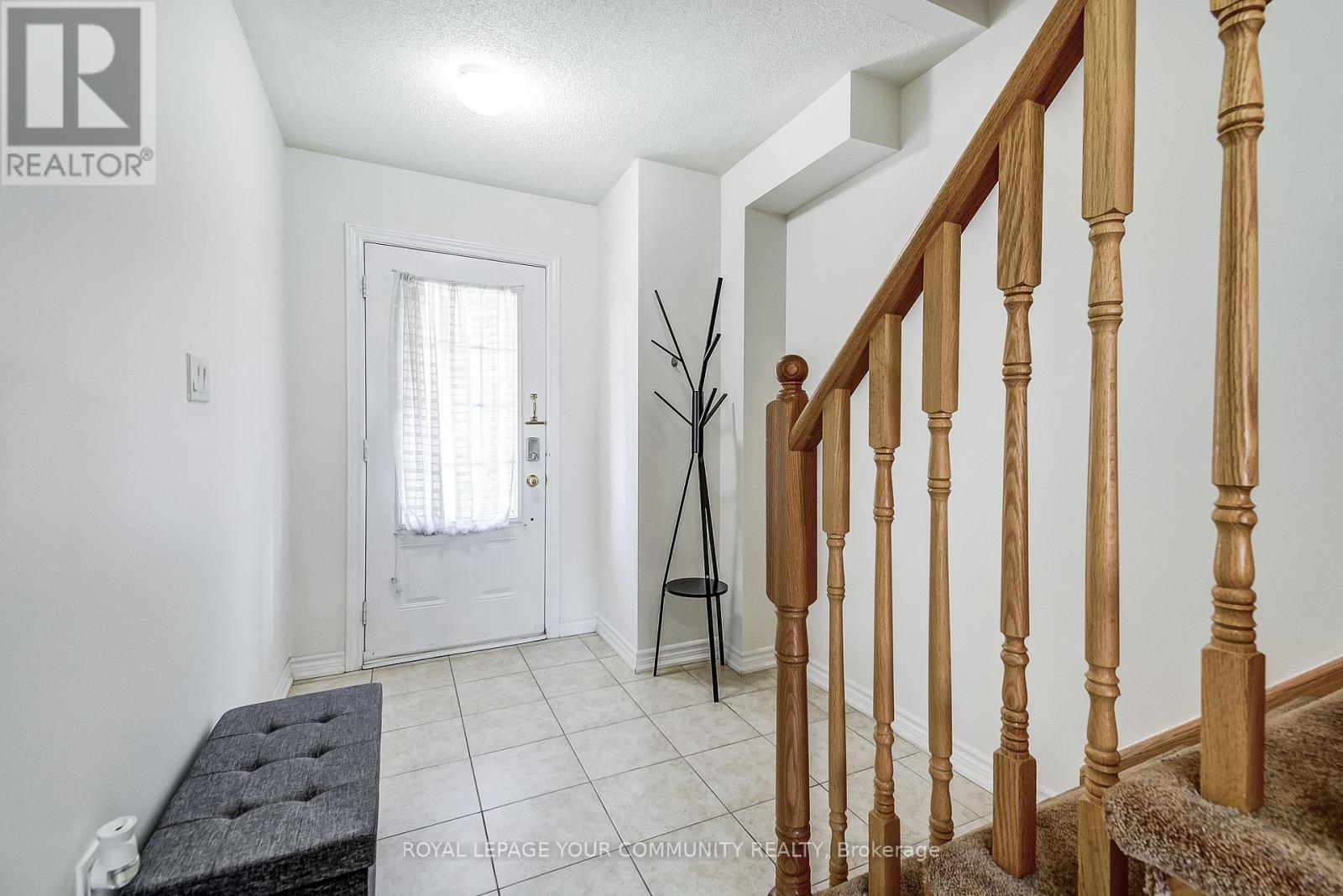 54 Kayak Heights, Brampton, Ontario  L6Z 0H9 - Photo 4 - W12563412