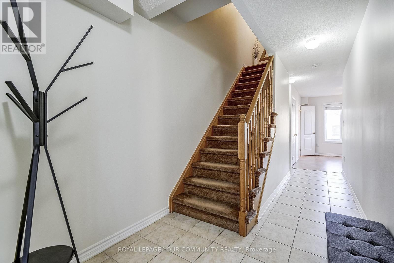 54 Kayak Heights, Brampton, Ontario  L6Z 0H9 - Photo 5 - W12563412