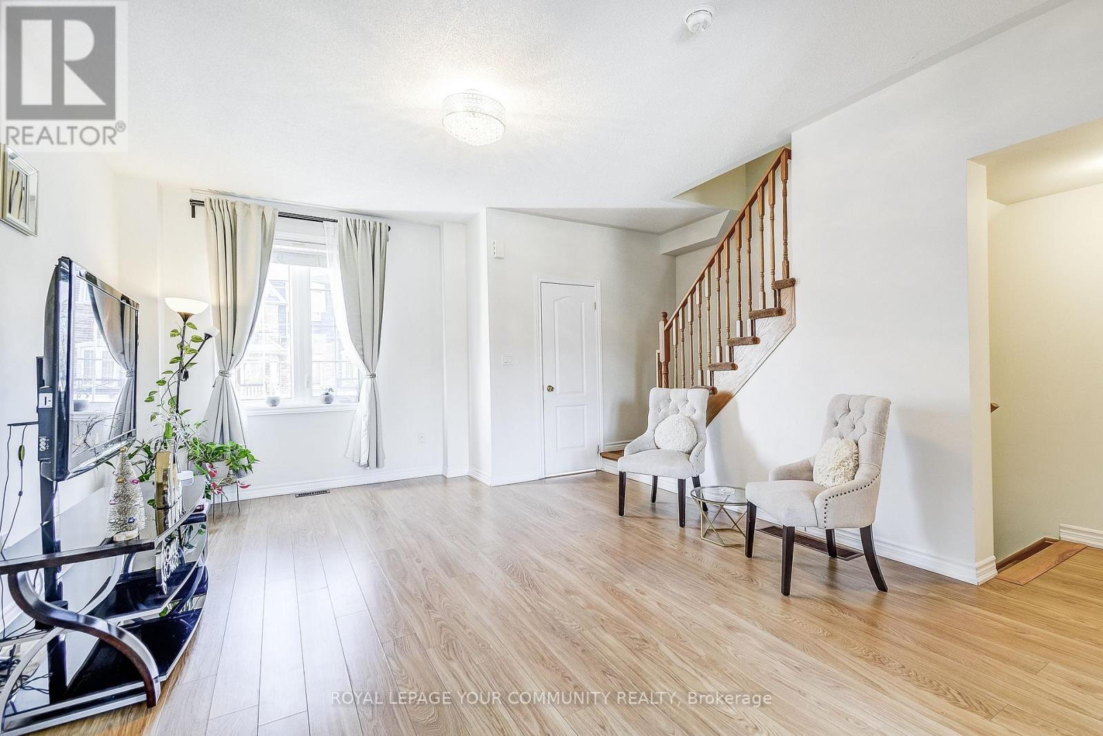 54 Kayak Heights, Brampton, Ontario  L6Z 0H9 - Photo 8 - W12563412