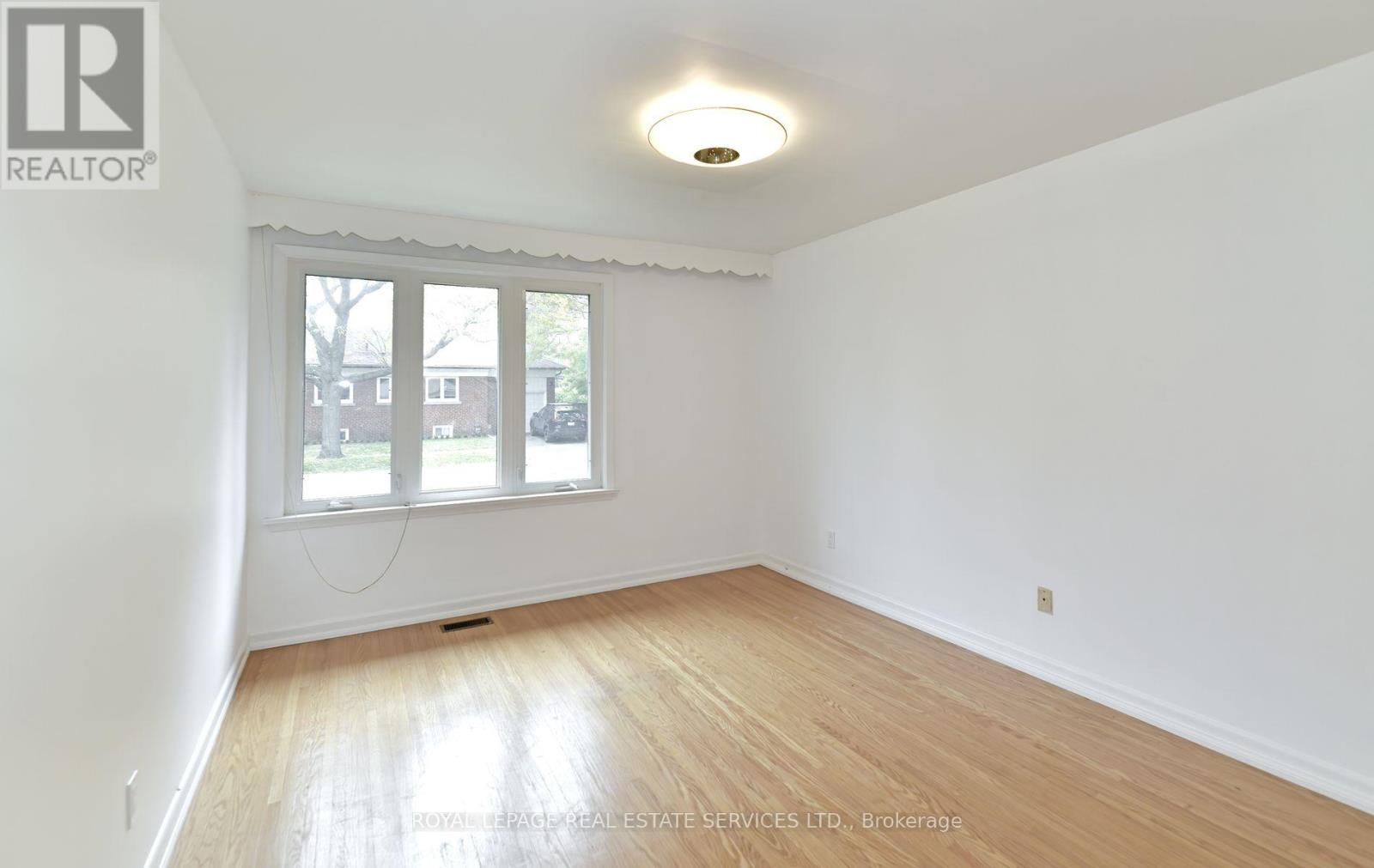 3 Kellogg Street, Toronto, Ontario  M8Z 4C6 - Photo 14 - W12563454