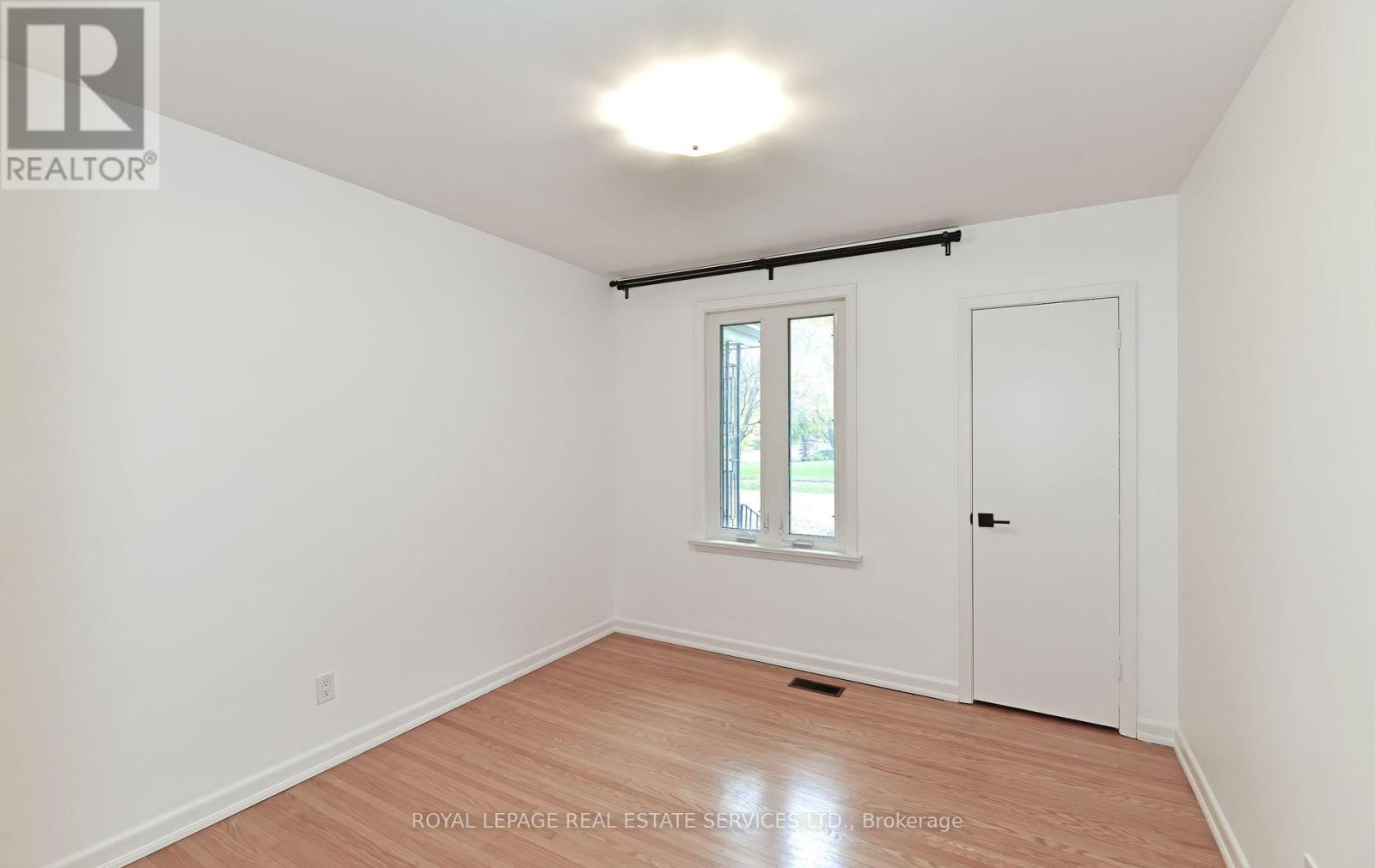 3 Kellogg Street, Toronto, Ontario  M8Z 4C6 - Photo 15 - W12563454